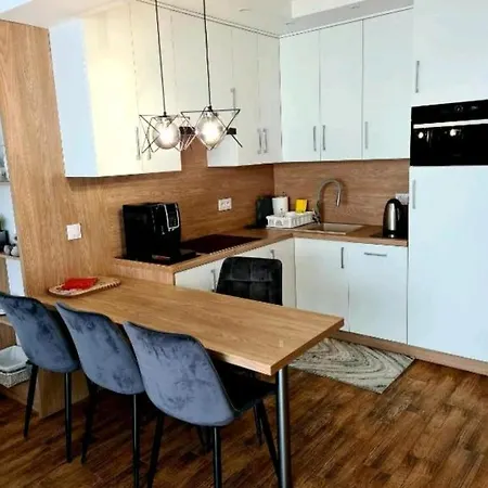 Apartament Rewal Apartment *